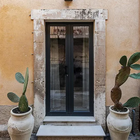 Nido Di With 2 Bedrooms, Historical Center *