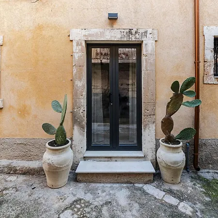 Apartment Nido Di With 2 Bedrooms, Historical Center Noto